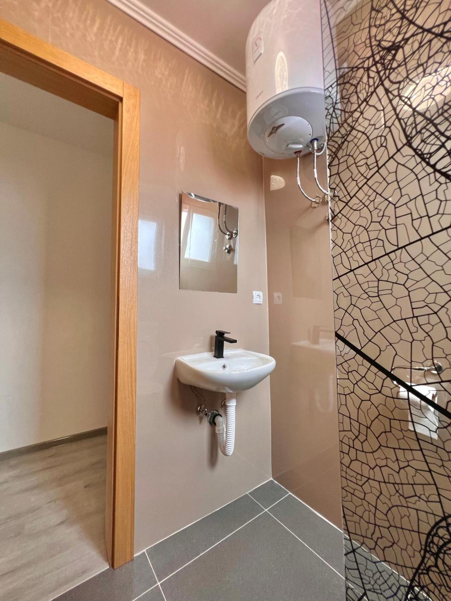 Hotel Nur モスタル エクステリア 写真