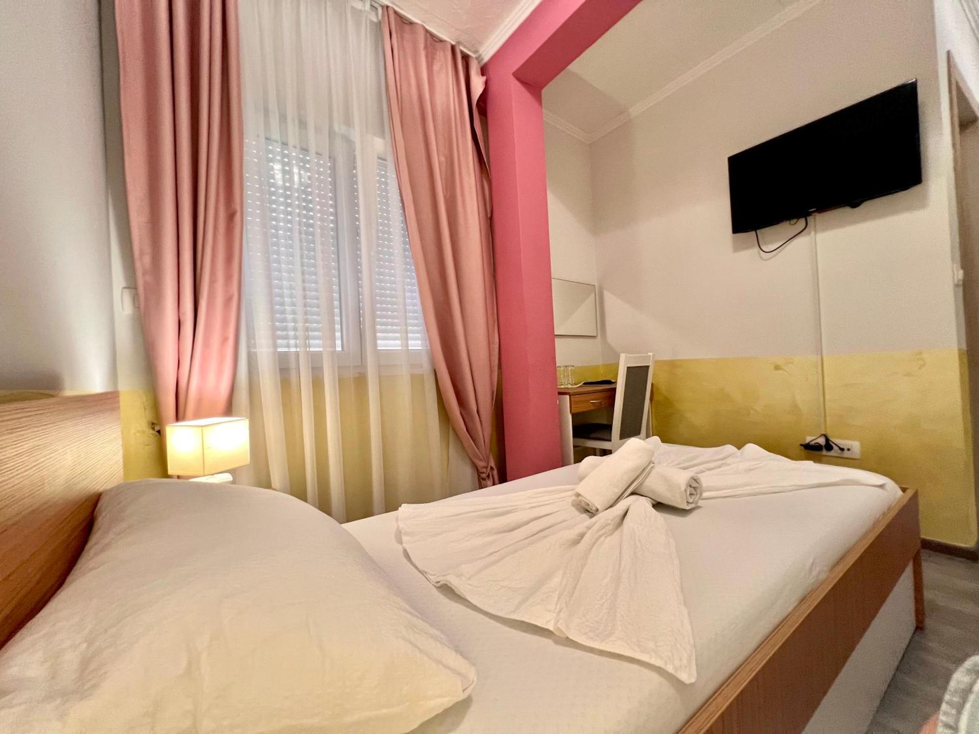 Hotel Nur モスタル エクステリア 写真